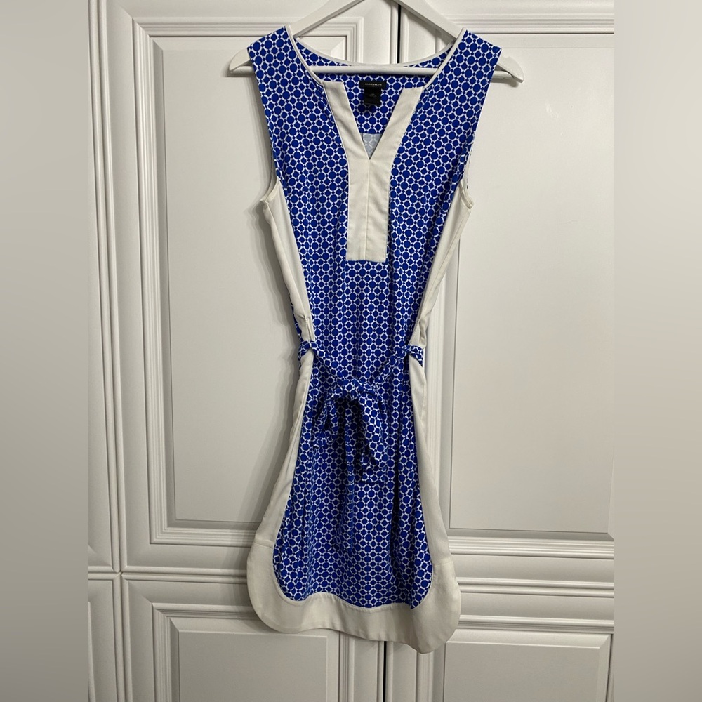 Ann Taylor Factory Size XS Sleeveless V Neck Dress Blue White Belt Midi Office